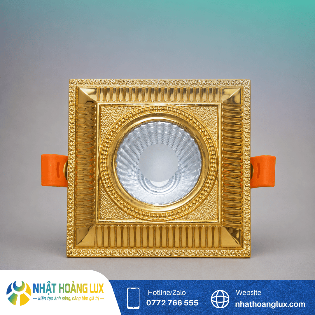 Bài đăng Instagram đỏ beige sang trọng hiện đại khung khuyến mãi mỹ phẩm chăm sóc sắc đẹp tết (42)