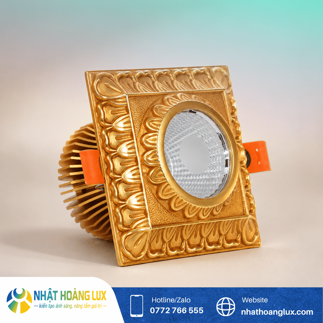 Bài đăng Instagram đỏ beige sang trọng hiện đại khung khuyến mãi mỹ phẩm chăm sóc sắc đẹp tết (43)